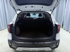 2023 Kia Seltos 1.5L IVT Comfort, белый — фото 17