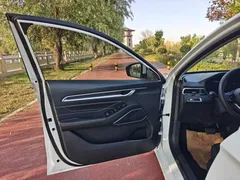2022 Geely Emgrand 4th Gen 1.5L CVT Premium, белый — фото 11