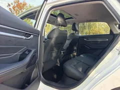 2022 Geely Emgrand 4th Gen 1.5L CVT Premium, белый — фото 12