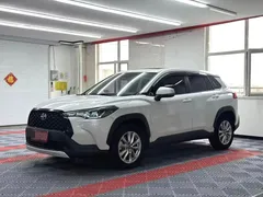 2023 Toyota Corolla Cross 2.0L CVT Pioneer, белый — фото 1