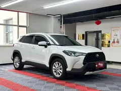 2023 Toyota Corolla Cross 2.0L CVT Pioneer, белый — фото 3