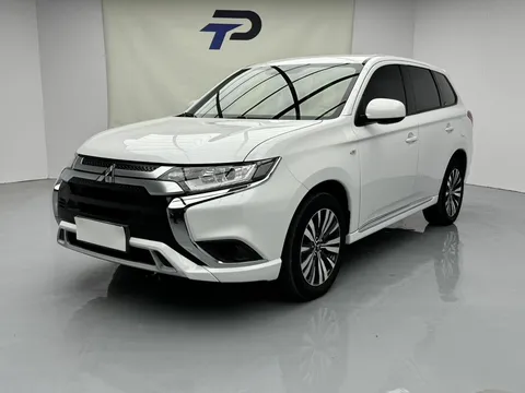 2021 Mitsubishi Outlander 2.0L 2WD 5-seat