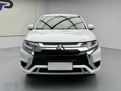 2021 Mitsubishi Outlander 2.0L 2WD 5-seat, белый — фото 2