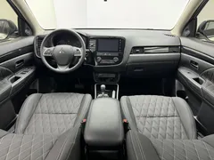 2021 Mitsubishi Outlander 2.0L 2WD 5-seat, белый — фото 9