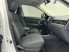 2021 Mitsubishi Outlander 2.0L 2WD 5-seat, белый — фото 14