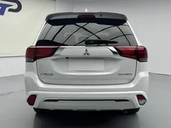 2021 Mitsubishi Outlander 2.0L 2WD 5-seat, белый — фото 19