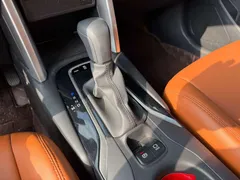 2022 Toyota Corolla Cross 2.0L Elite, зелёный — фото 8
