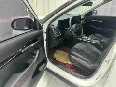 2021 Kia Seltos 1.5L CVT Trend, белый — фото 7
