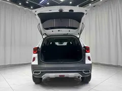 2021 Kia Seltos 1.5L CVT Trend, белый — фото 18