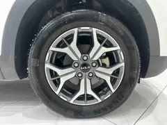 2021 Kia Seltos 1.5L CVT Trend, белый — фото 20