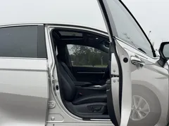 2021 Toyota Camry 2.0G Luxury — фото 15