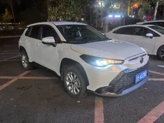 2022 Toyota Frontlander 2.0L CVT Elite, белый — фото 3