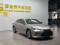 2022 Lexus ES 200 Excellence — фото 3