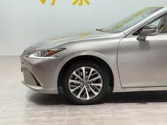 2022 Lexus ES 200 Excellence — фото 21
