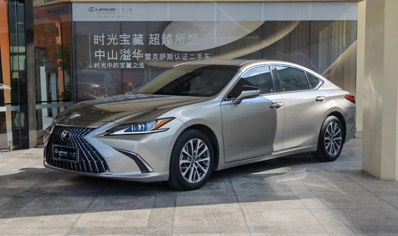 2022 Lexus ES 200 Excellence