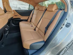 2022 Lexus ES 200 Excellence — фото 14