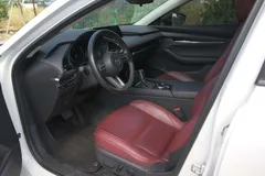 2023 Mazda Mazda3 2.0L AT, белый — фото 5