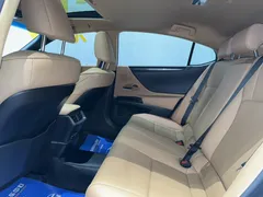2021 Lexus ES 200 Excellence — фото 9