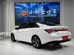 2022 Hyundai Elantra 1.5L CVT Flagship TOP, белый — фото 6