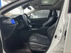 2021 Toyota C-HR 2.0L Luxury, белый — фото 4