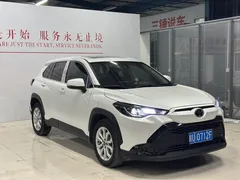 2023 Toyota Frontlander 2.0L CVT Leading, белый — фото 3