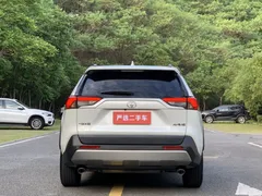 2023 Toyota RAV4 2.0L CVT 2WD Fashion Plus, белый — фото 7