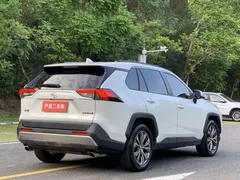 2023 Toyota RAV4 2.0L CVT 2WD Fashion Plus, белый — фото 8