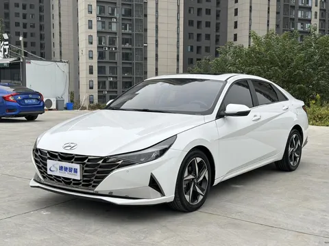 2022 Hyundai Elantra 1.5L CVT LUX Premium