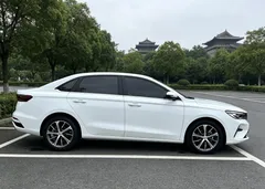 2022 Geely Emgrand 4th Gen 1.5L CVT Flagship, белый — фото 4