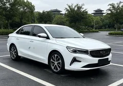 2022 Geely Emgrand 4th Gen 1.5L CVT Flagship, белый — фото 5