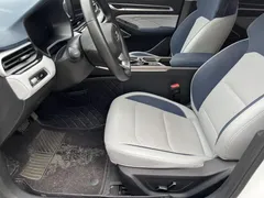 2022 Geely Emgrand 4th Gen 1.5L CVT Flagship, белый — фото 10