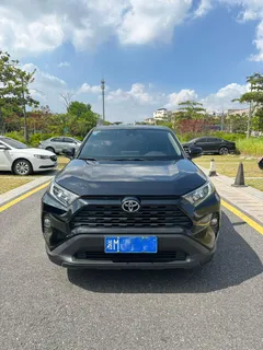 2022 Toyota RAV4 2.0L CVT 2WD Urban, чёрный — фото 2