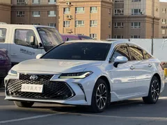 2023 Toyota Avalon 2.5L AT Luxury, белый — фото 1