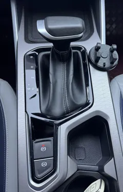 2022 Geely Emgrand 4th Gen 1.5L CVT Flagship, белый — фото 9