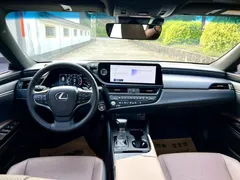 2022 Lexus ES 200 Excellence — фото 5