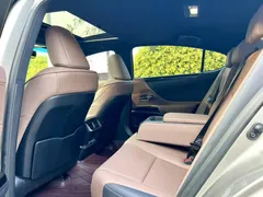 2022 Lexus ES 200 Excellence — фото 6