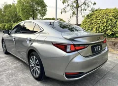 2022 Lexus ES 200 Excellence — фото 9