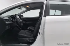 2022 Toyota Yaris L Zhixuan X 1.5L CVT Leading Plus, белый — фото 13
