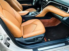 2021 Toyota Camry 2.5G Luxury — фото 15