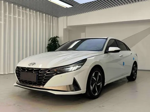 2022 Hyundai Elantra 1.5L CVT LUX Premium