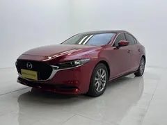 2021 Mazda Mazda3 2.0L AT, красный — фото 1