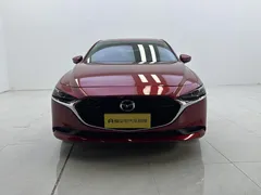 2021 Mazda Mazda3 2.0L AT, красный — фото 2