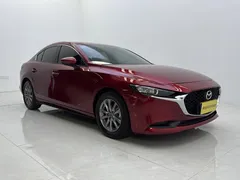 2021 Mazda Mazda3 2.0L AT, красный — фото 3