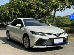 2023 Toyota Camry 2.0G Luxury, белый — фото 3