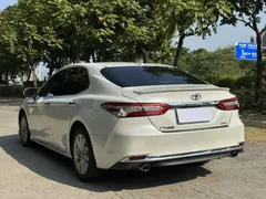 2023 Toyota Camry 2.0G Luxury, белый — фото 4