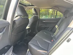 2023 Toyota Camry 2.0G Luxury, белый — фото 8