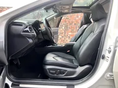 2023 Toyota Camry 2.0G Luxury, белый — фото 6