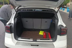 2022 Volkswagen Tacqua 1.5L AT Comfort, белый — фото 11