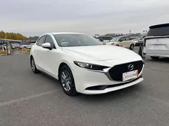 2021 Mazda Mazda3 2.0L AT, белый — фото 3