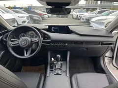 2021 Mazda Mazda3 2.0L AT, белый — фото 9